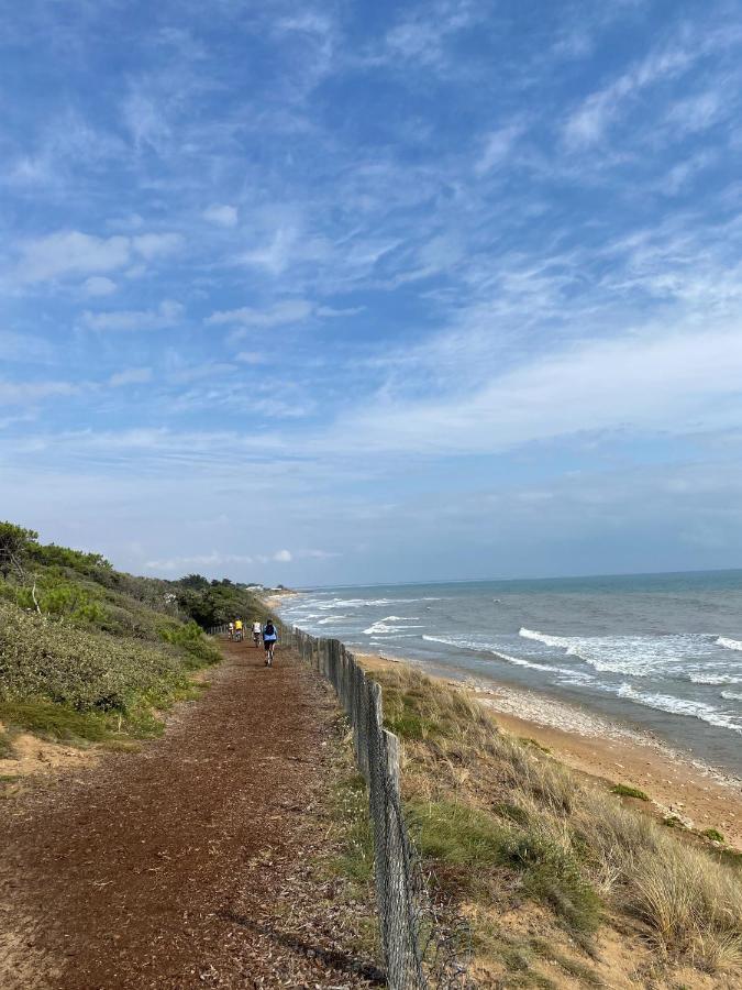 Villa Paulownia - A 1,2Km Des Plages - Tout Confort Au Coeur Du Bourg Jard-sur-Mer Exteriör bild