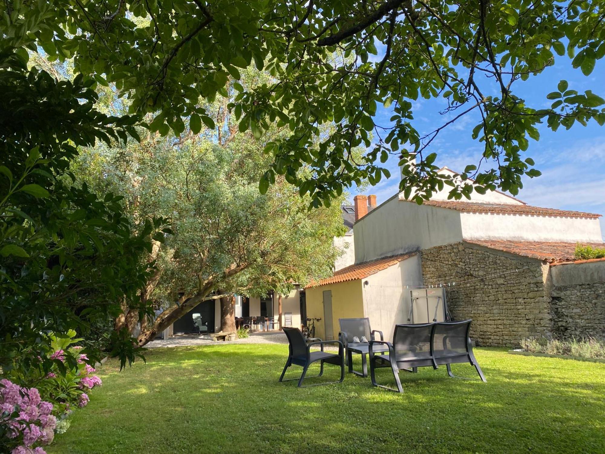 Villa Paulownia - A 1,2Km Des Plages - Tout Confort Au Coeur Du Bourg Jard-sur-Mer Exteriör bild